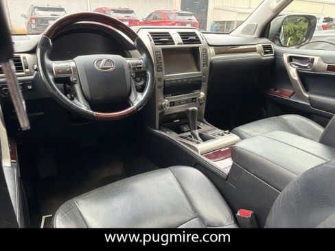 Used 2018 Lexus GX 460 Premium w/ Premium Package AWD/4WD image 10