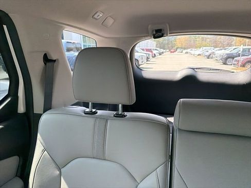 Used 2023 Honda Pilot Touring image 18