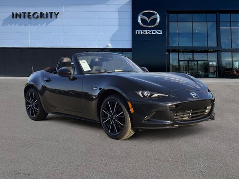 New 2026 MAZDA MX-5 Miata Grand Touring image 2