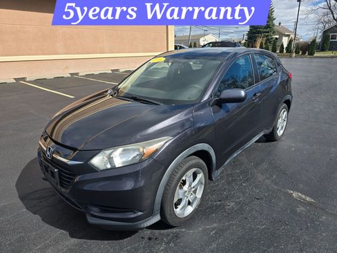 Used 2016 Honda HR-V LX image 2