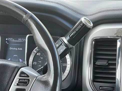 Used 2016 Nissan Titan SL image 35