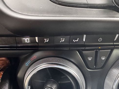 Certified 2019 Chevrolet Camaro LT RWD image 22