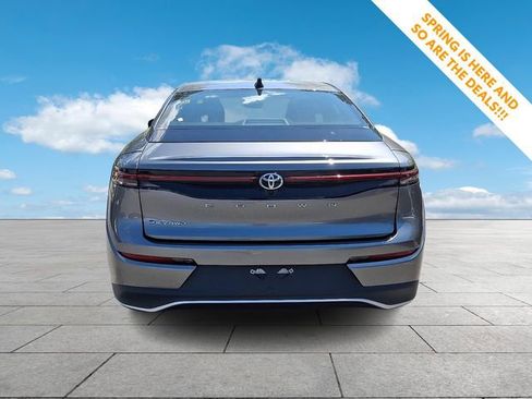 Used 2026 Toyota Crown XLE AWD/4WD image 6