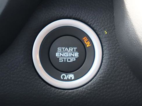 New 2026 RAM 1500 4x4 Crew Cab image 21