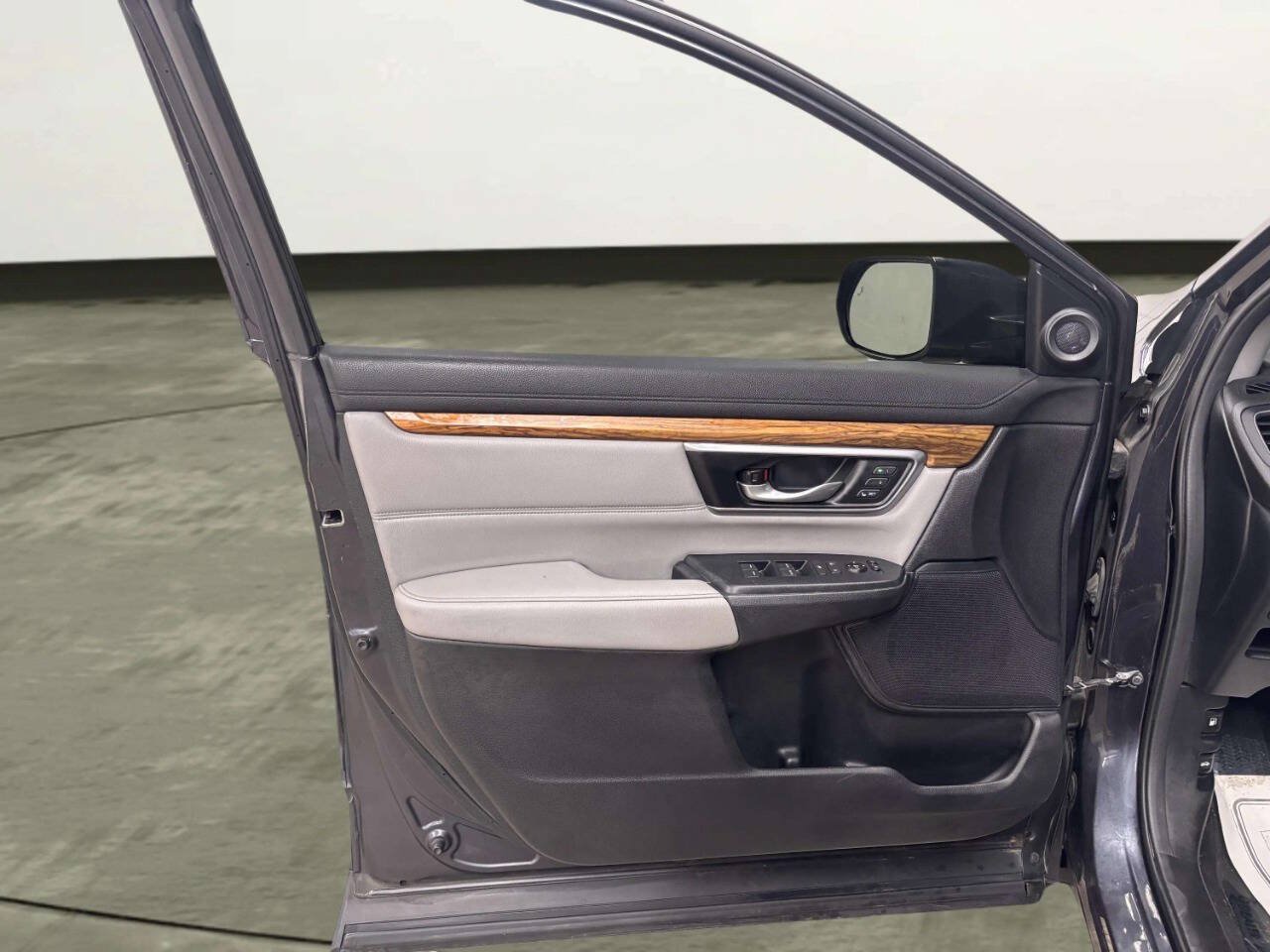Used 2017 Honda CR-V EX-L image 14