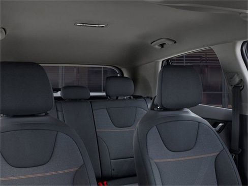 Certified 2025 Kia Niro LX image 27