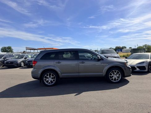 Used 2012 Dodge Journey R/T w/ Flexible Seating Group FWD image 7
