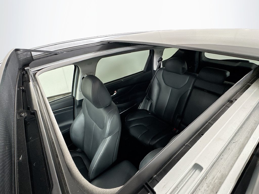 Used 2021 Hyundai Santa Fe Limited AWD/4WD image 12