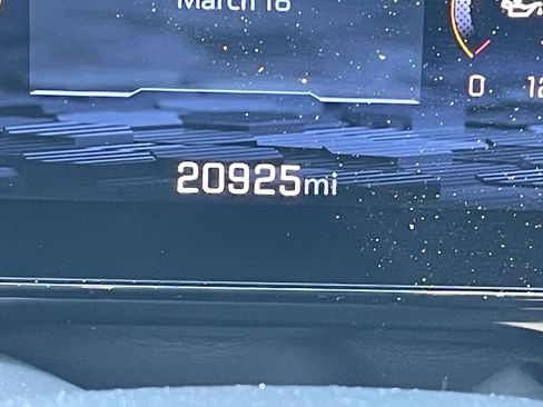 Used 2025 Chevrolet Tahoe Z71 image 19