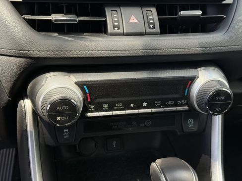 Used 2022 Toyota RAV4 XLE Premium FWD image 25