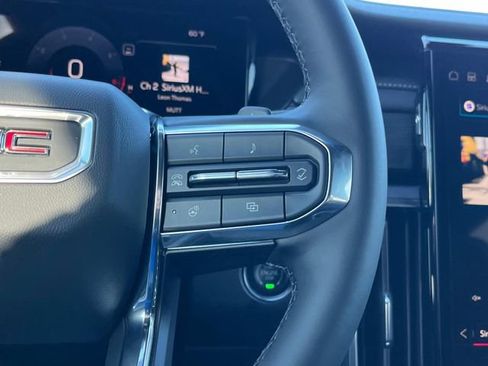 New 2026 GMC Acadia Elevation image 29