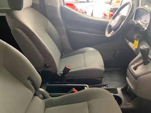 Used 2015 Chevrolet City Express LT w/ Technology Package image 10