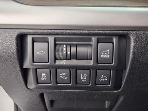 Used 2019 Subaru Outback 3.6R Touring image 32