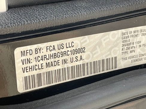 Used 2024 Jeep Grand Cherokee Limited AWD/4WD image 35