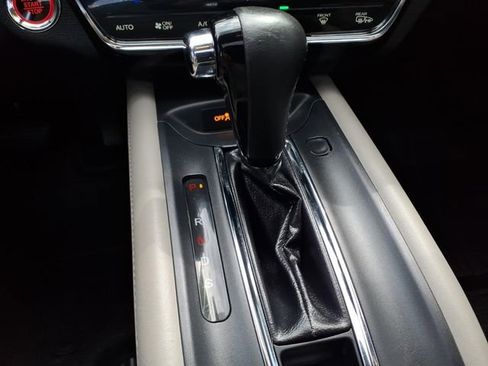 Used 2019 Honda HR-V EX-L image 18