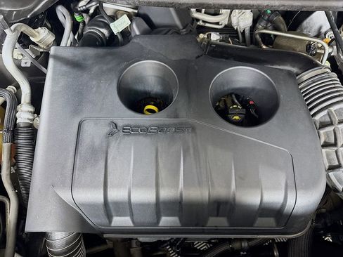 Used 2016 Ford Explorer XLT w/ Equipment Group 202A image 29