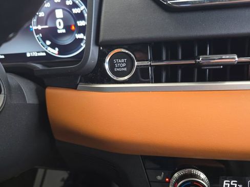 Used 2024 Mitsubishi Outlander SEL image 25