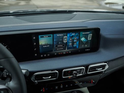 New 2026 Nissan Sentra SL w/ Floor Mat Package image 22