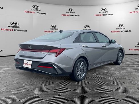 Certified 2024 Hyundai Elantra SEL FWD image 7
