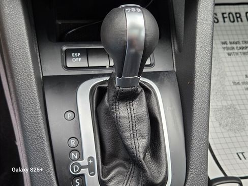 Used 2009 Volkswagen GTI 4-Door FWD image 20