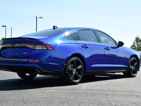 Used 2024 Honda Accord Sport image 7
