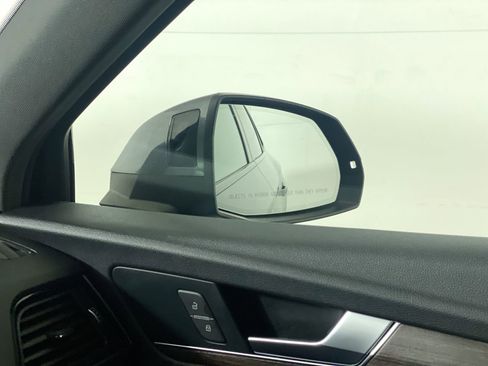 Used 2023 Audi Q5 2.0T Prestige w/ Prestige Package image 12