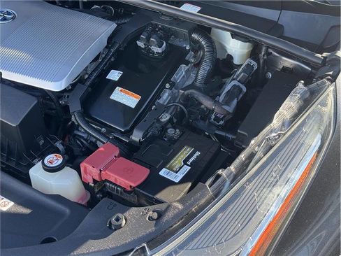 Used 2019 Toyota Prius XLE image 34