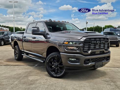 Used 2026 RAM 2500 Tradesman AWD/4WD image 1
