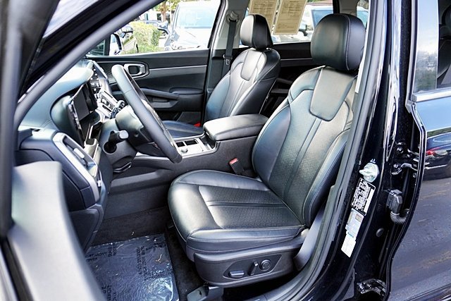 Used 2021 Kia Sorento S FWD image 25