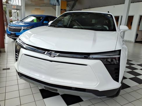 New 2025 Chevrolet Blazer EV LT AWD/4WD image 16