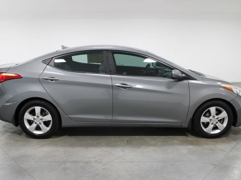 Used 2013 Hyundai Elantra GLS image 11