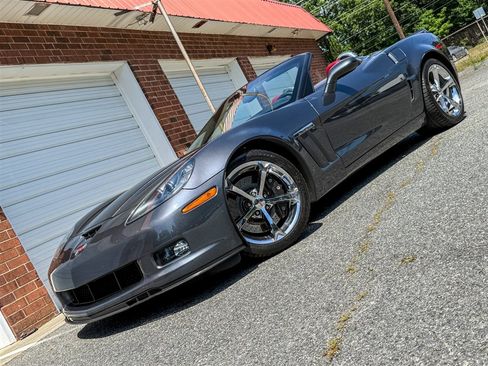 Used 2012 Chevrolet Corvette Grand Sport w/ 3LT Preferred Equipment Group RWD image 7