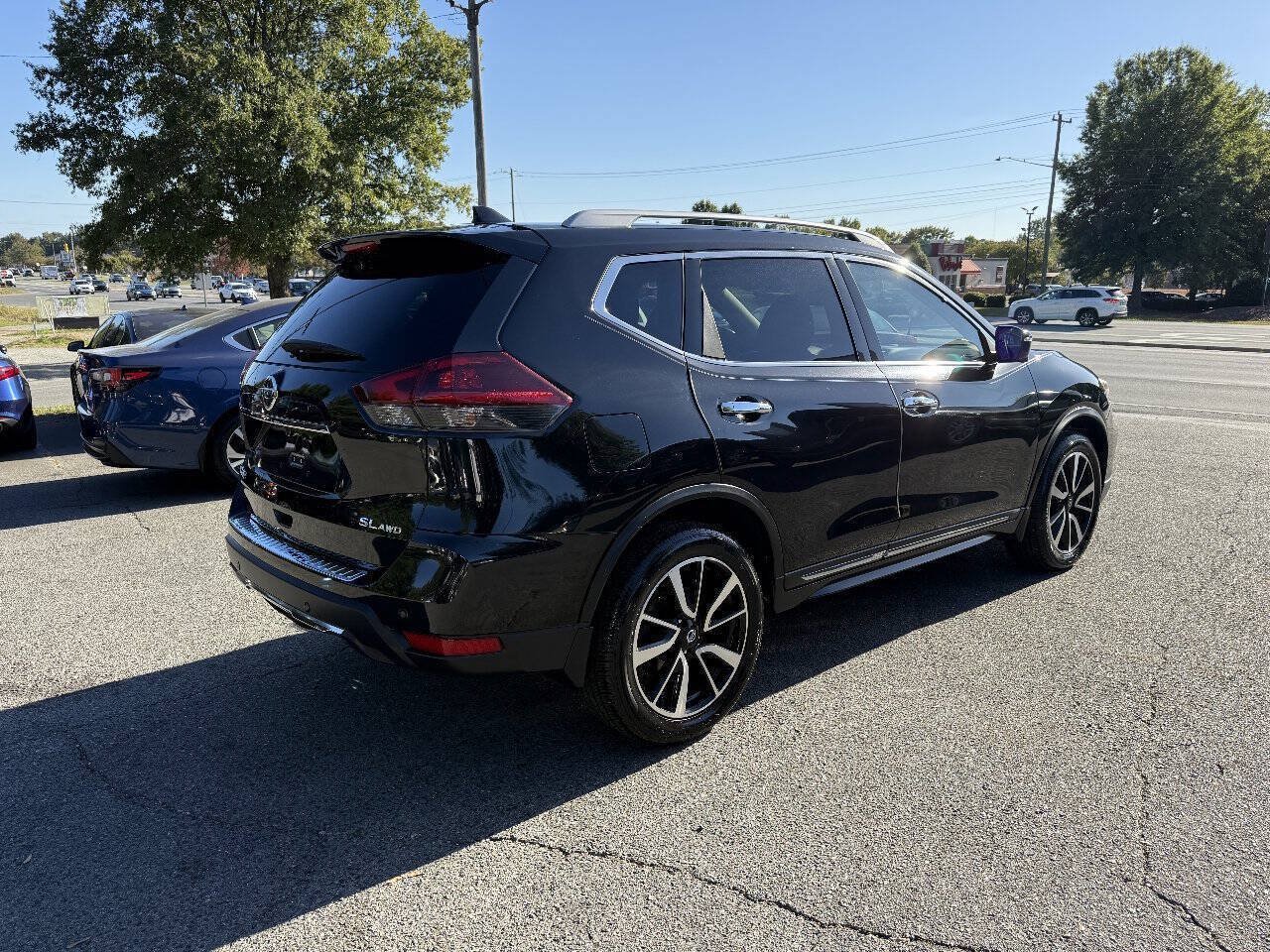 Used 2019 Nissan Rogue SL AWD/4WD image 5