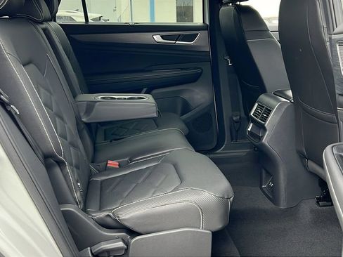 New 2026 Volkswagen Atlas Cross Sport SE AWD/4WD image 13