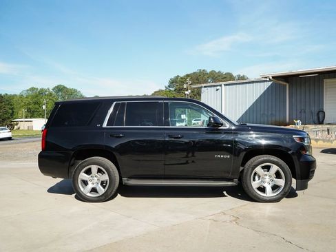 Used 2017 Chevrolet Tahoe LT AWD/4WD image 3