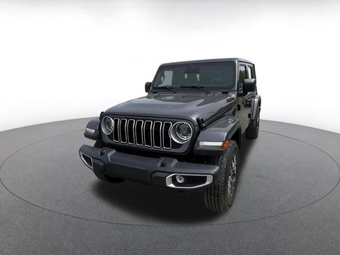 Used 2025 Jeep Wrangler Unlimited Sahara AWD/4WD image 7