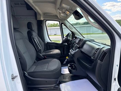 Used 2024 RAM ProMaster 2500 w/ Convenience Group FWD image 41