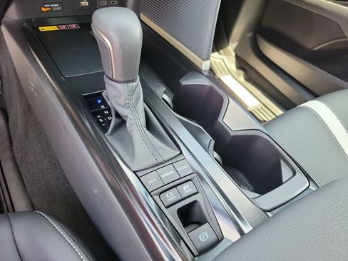 Used 2026 Toyota Camry SE FWD image 19