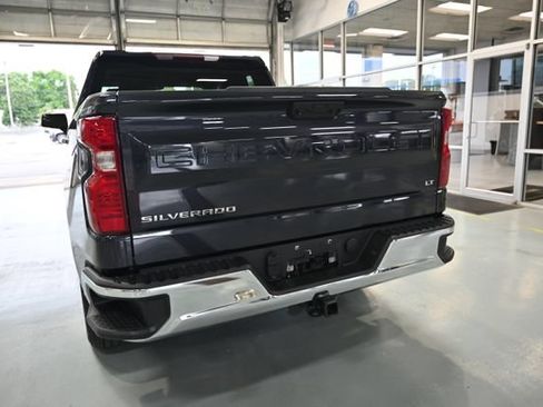 Used 2023 Chevrolet Silverado 1500 LT AWD/4WD image 6