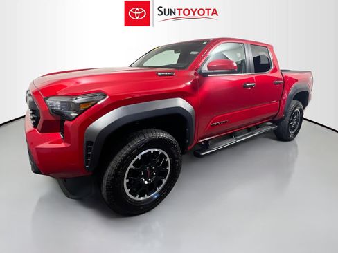 Used 2025 Toyota Tacoma TRD Off-Road AWD/4WD image 7