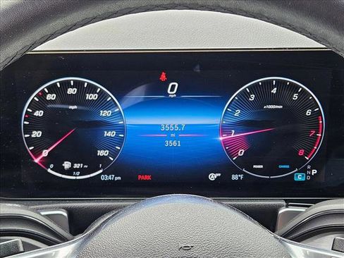 Used 2026 Mercedes-Benz GLB 250 image 11