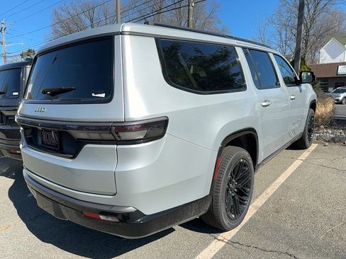 New 2026 Jeep Grand Wagoneer L Limited AWD/4WD image 3