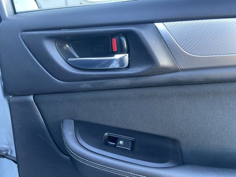 Used 2015 Subaru Outback 2.5i Premium image 18