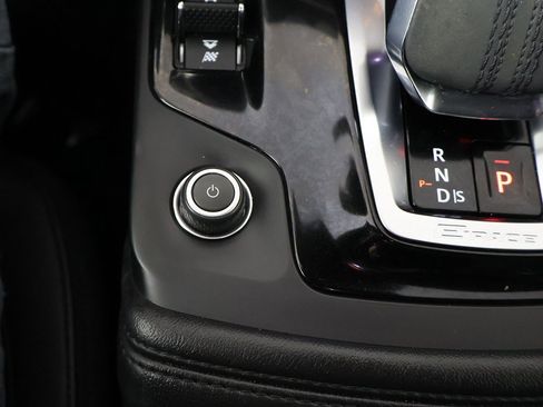 Used 2022 Jaguar E-PACE SE image 56