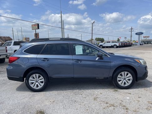 Used 2016 Subaru Outback 2.5i Premium AWD/4WD image 3