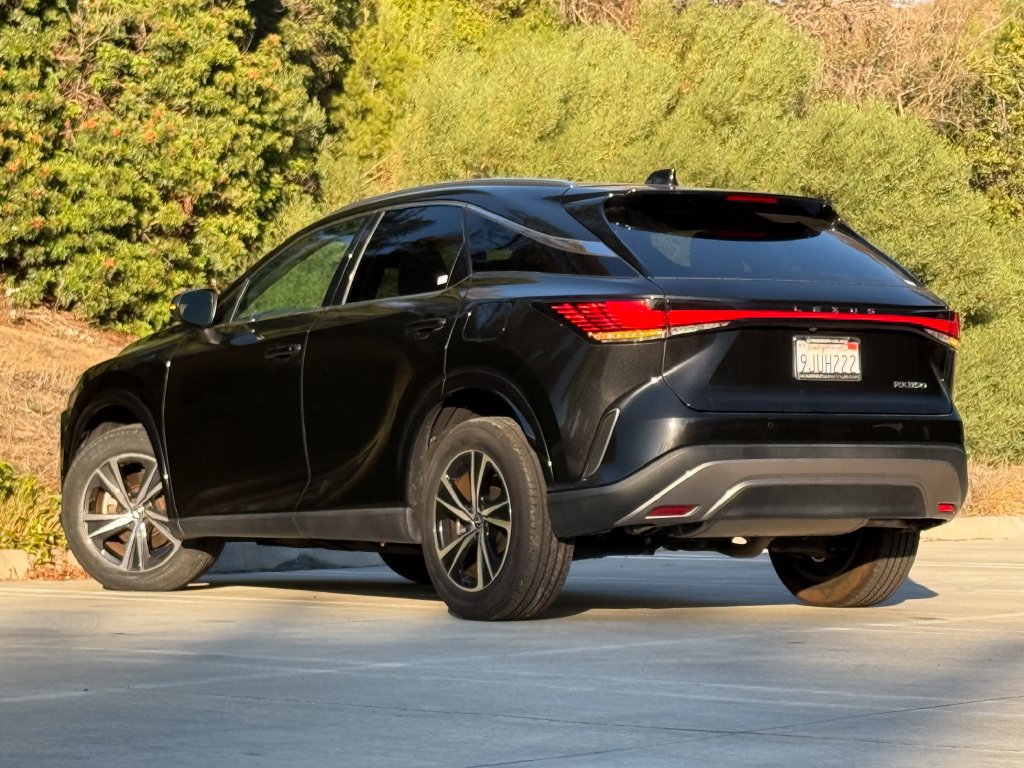 Used 2024 Lexus RX 350 FWD w/ Technology Package image 2