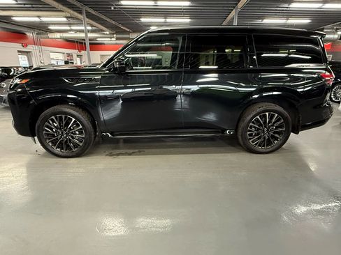 Used 2025 INFINITI QX80 Autograph w/ Premium Cargo Package image 8