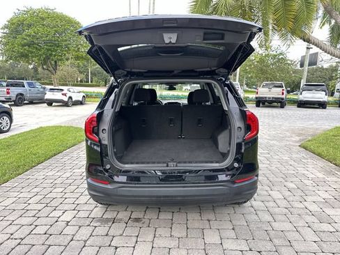 Used 2024 GMC Terrain SLE AWD/4WD image 28