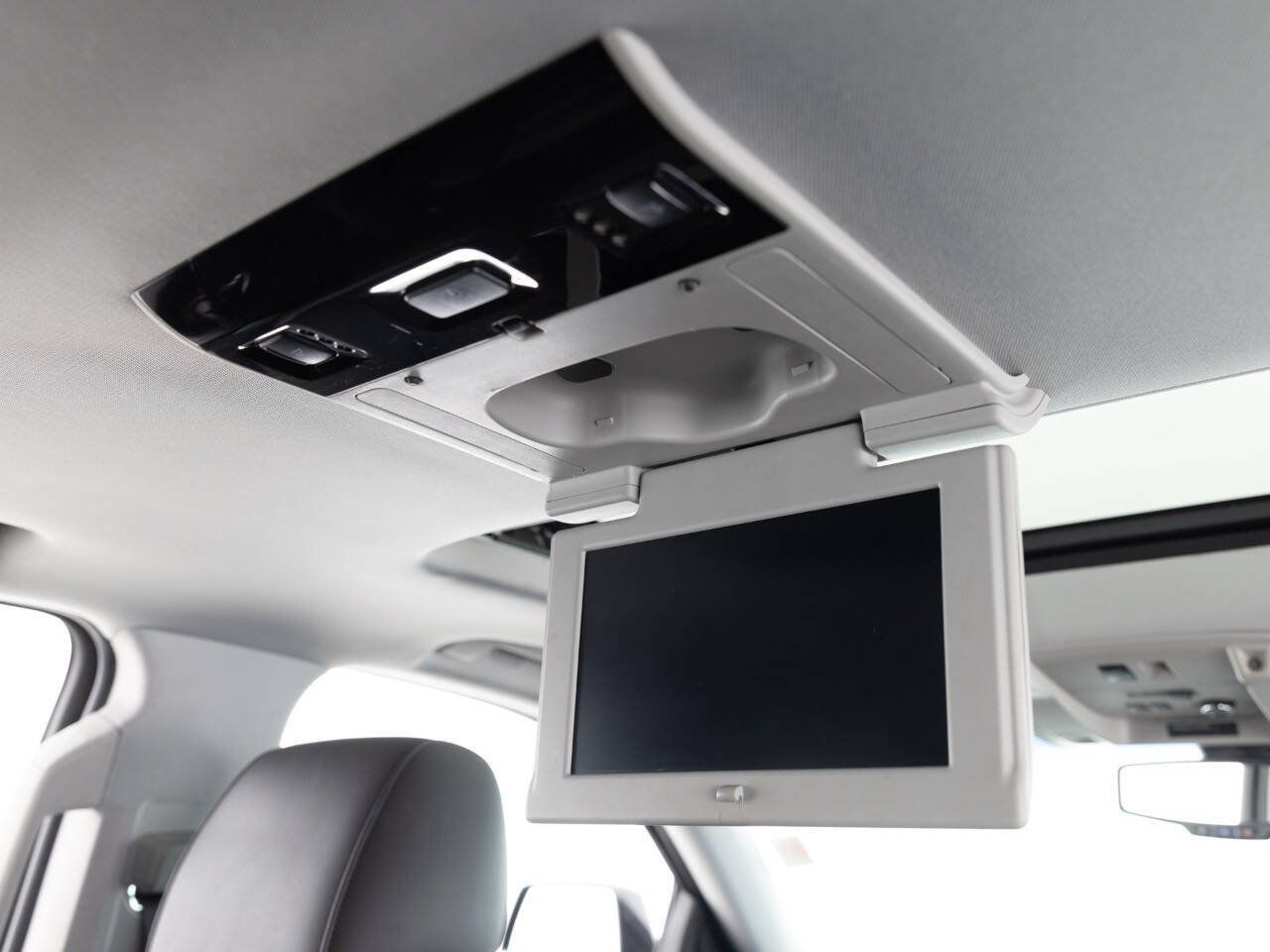 Used 2015 Cadillac Escalade Premium AWD/4WD image 32