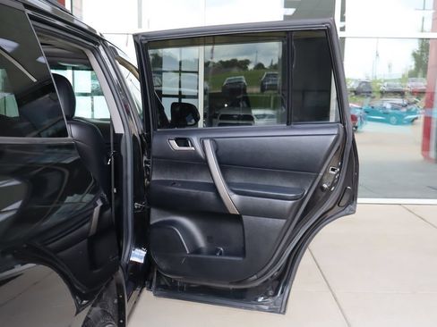 Used 2010 Toyota Highlander SE AWD/4WD image 38